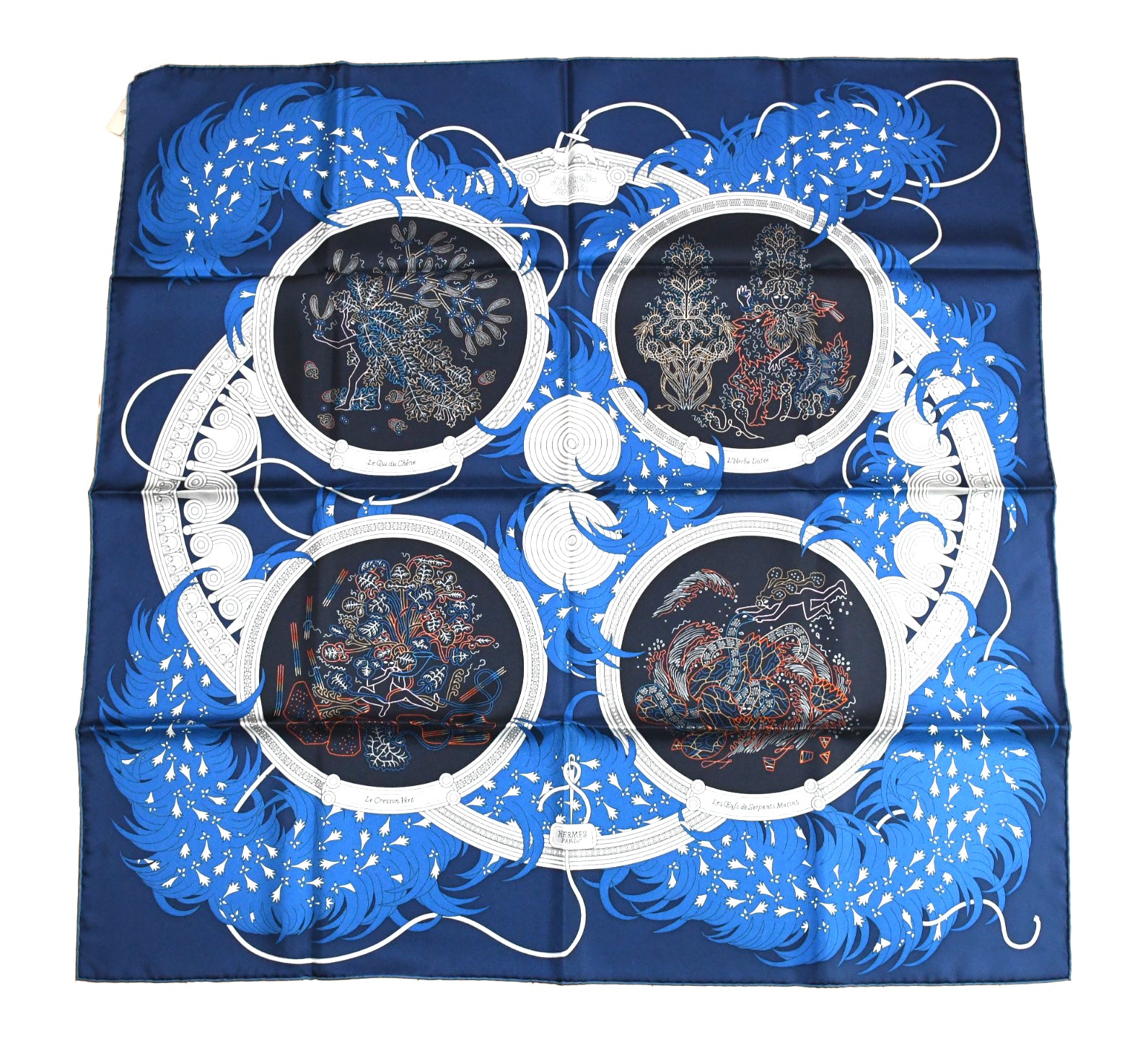 t*o様 24時間値下げ！HERMES　Mieux d'Artistes 青と白 Hermes Scarf Legende Brodee 90 cm silk blue Carre legend