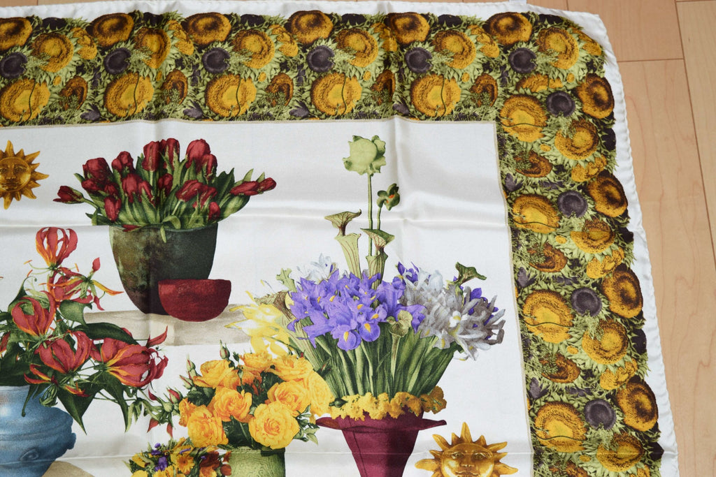 Gucci Scarf Sunflower 87 cm Silk Floral flower Shawl Vintage RA807
