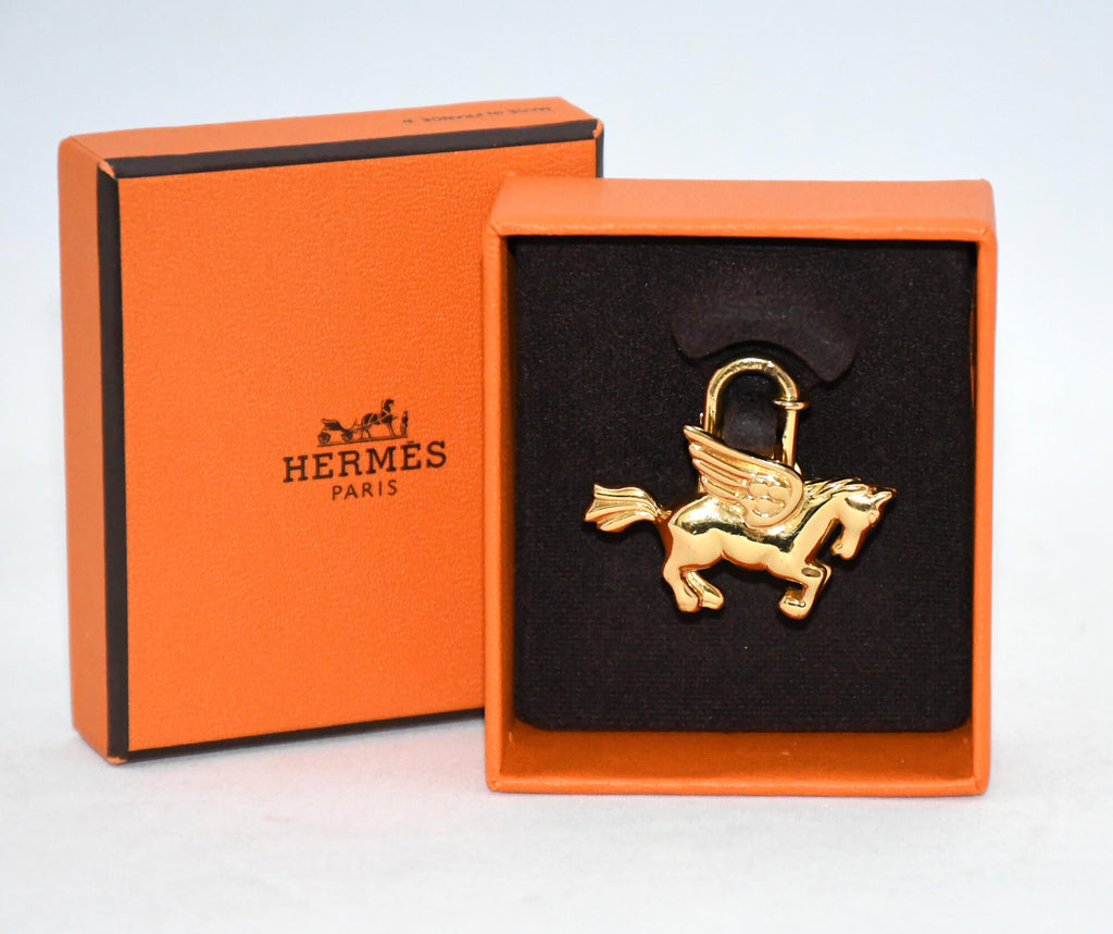 Hermes Cadena Gold Pegasus Horse Motif bag charm lock 071