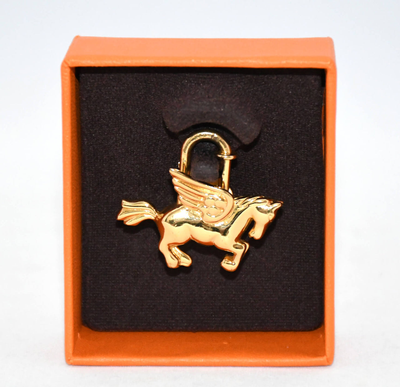 Hermes Cadena Gold Pegasus Horse Motif bag charm lock 071