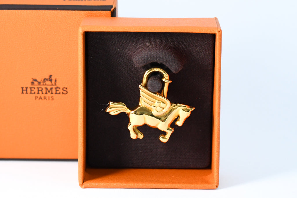 Hermes Cadena Gold Pegasus horse motif bag charm lock 004 Ex+
