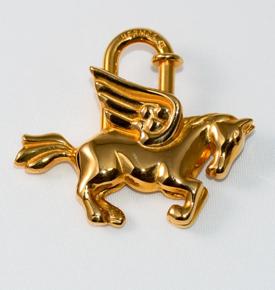 Hermes Cadena Gold Pegasus horse motif bag charm lock 004 Ex+