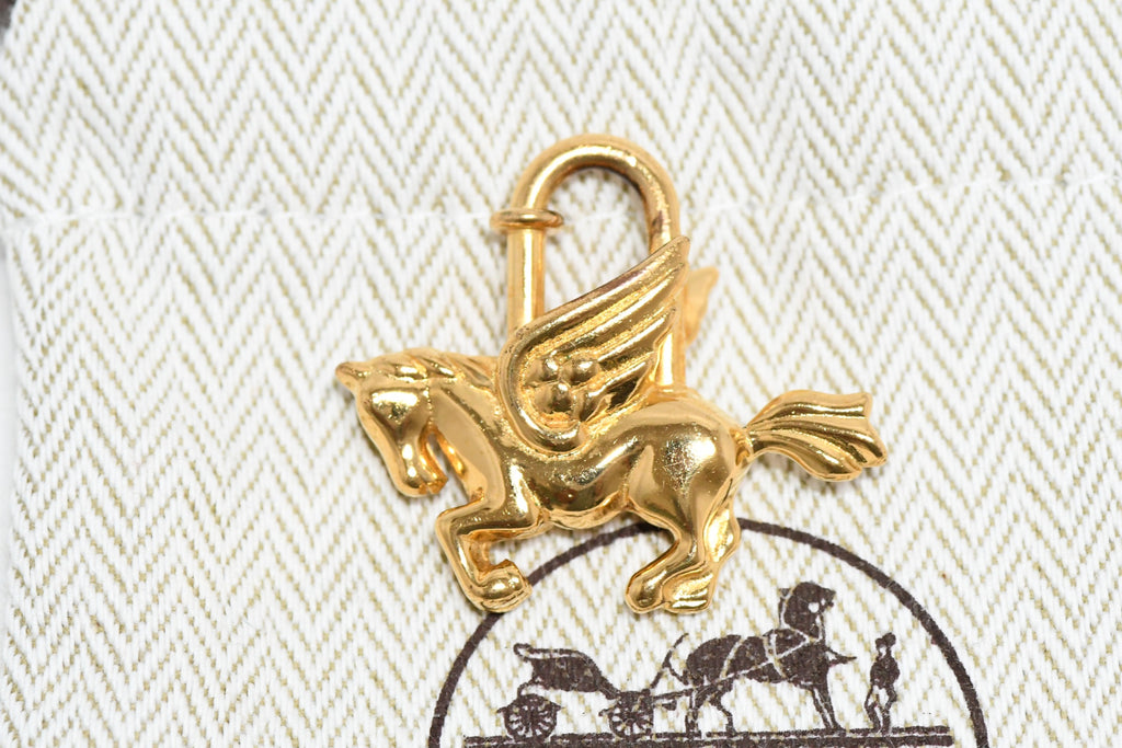 Hermes Cadena Gold Pegasus horse motif bag charm lock Great+ YA51