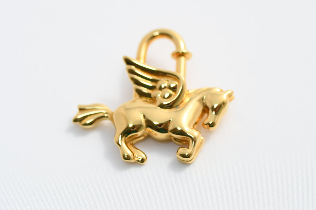 Hermes Cadena Gold Pegasus horse motif bag charm lock Y615