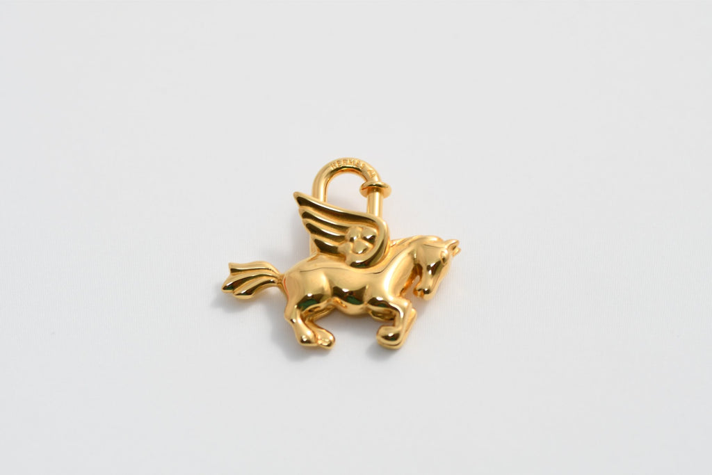 Hermes Cadena Gold Pegasus with Choker necklace bag charm horse motif lock 43 cm