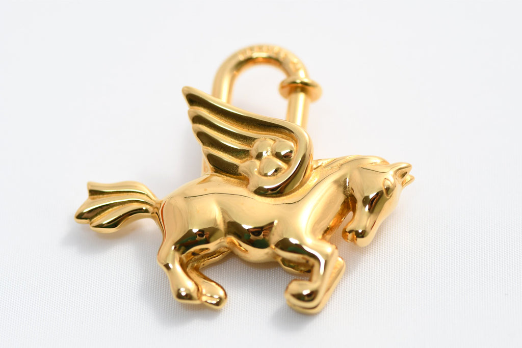 Hermes Cadena Gold Pegasus with Choker necklace bag charm horse motif lock 43 cm