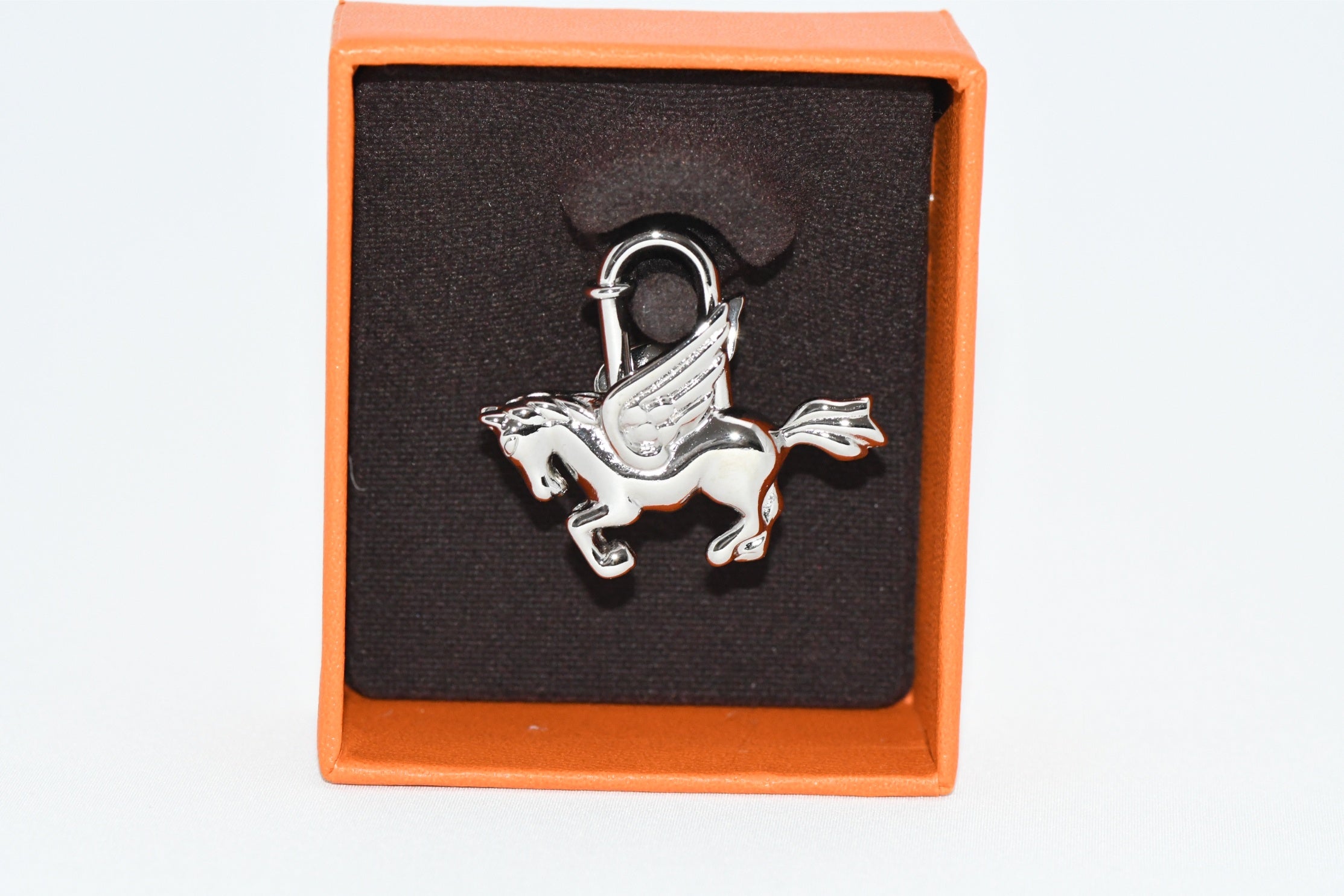 Hermes Cadena Silver Pegasus Horse Motif bag charm lock NEW 059
