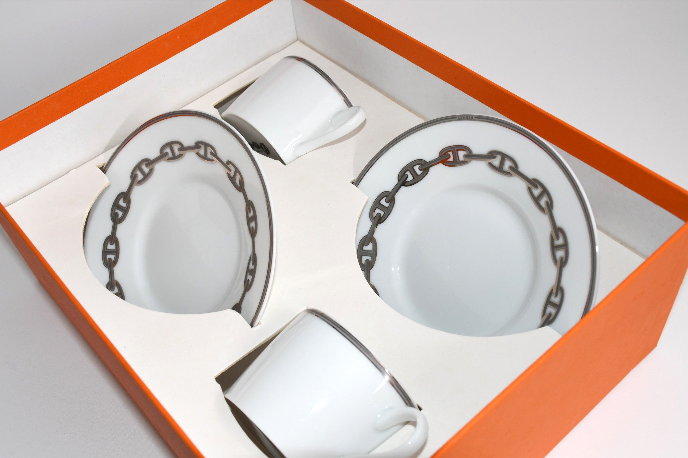 HERMES Chaîne d'Amour 皿 2枚セット Hermes Chaine D'ancre Tea Cup and Saucer 2 set Platinum silver