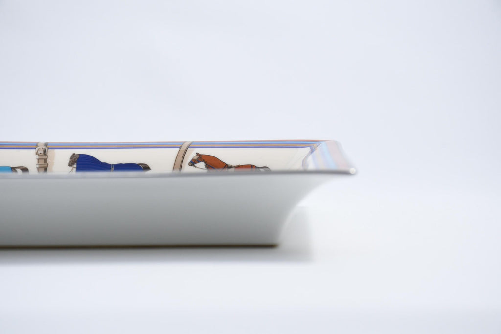 Hermes Couvertures et Tenues de Jour Change tray porcelain horse Ashtray 024