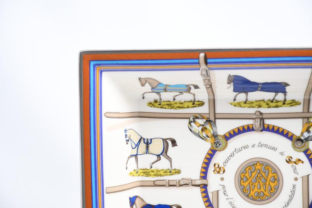 Hermes Couvertures et Tenues de Jour Change tray porcelain horse Ashtray 024