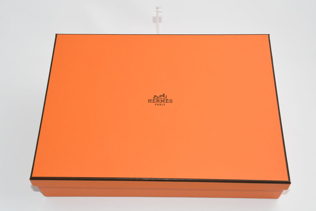 Hermes Couvertures et Tenues de Jour Change tray porcelain horse Ashtray