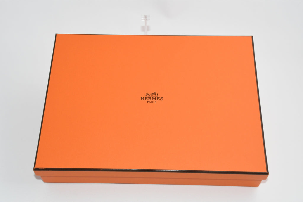 Hermes Couvertures et Tenues de Jour Change tray porcelain horse Ashtray 044