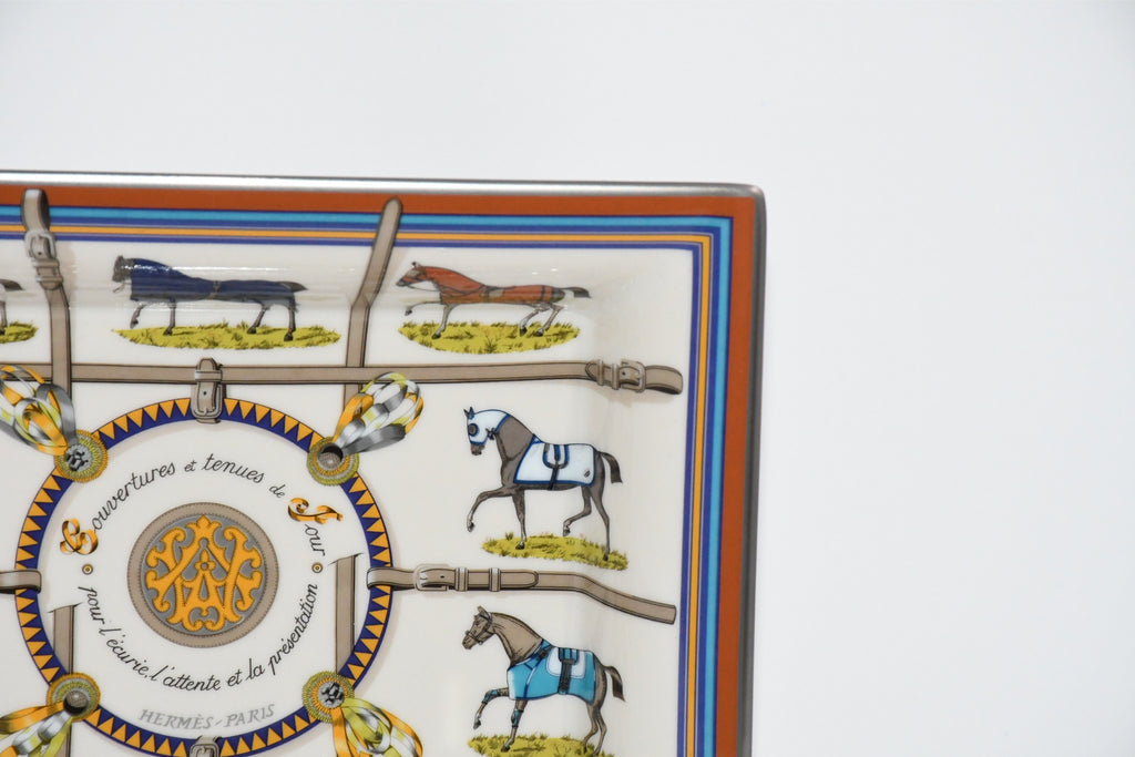Hermes Couvertures et Tenues de Jour Change tray porcelain horse Ashtray 044
