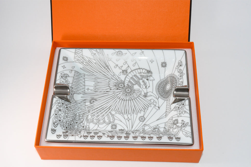 Hermes La Source de Pegase Change tray white silver Ashtray Pegasus horse plate porcelain