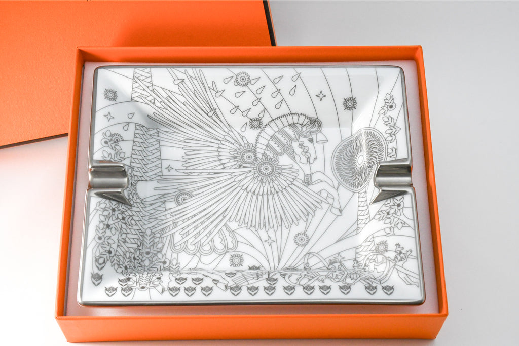 Hermes La Source de Pegase Change tray white silver Ashtray Pegasus horse plate porcelain