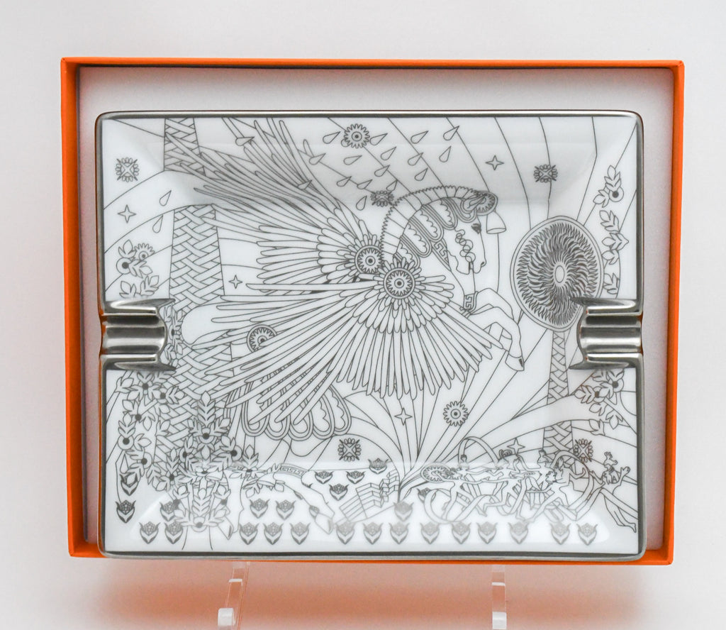 Hermes La Source de Pegase Change tray white silver Ashtray Pegasus horse plate porcelain