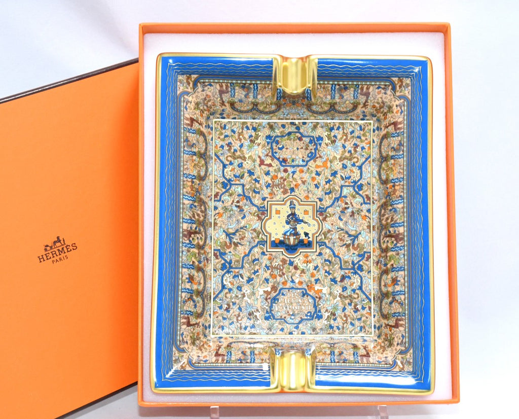 Hermes Les Jardins d'Armenie Change tray blue porcelain Ashtray plate tableware