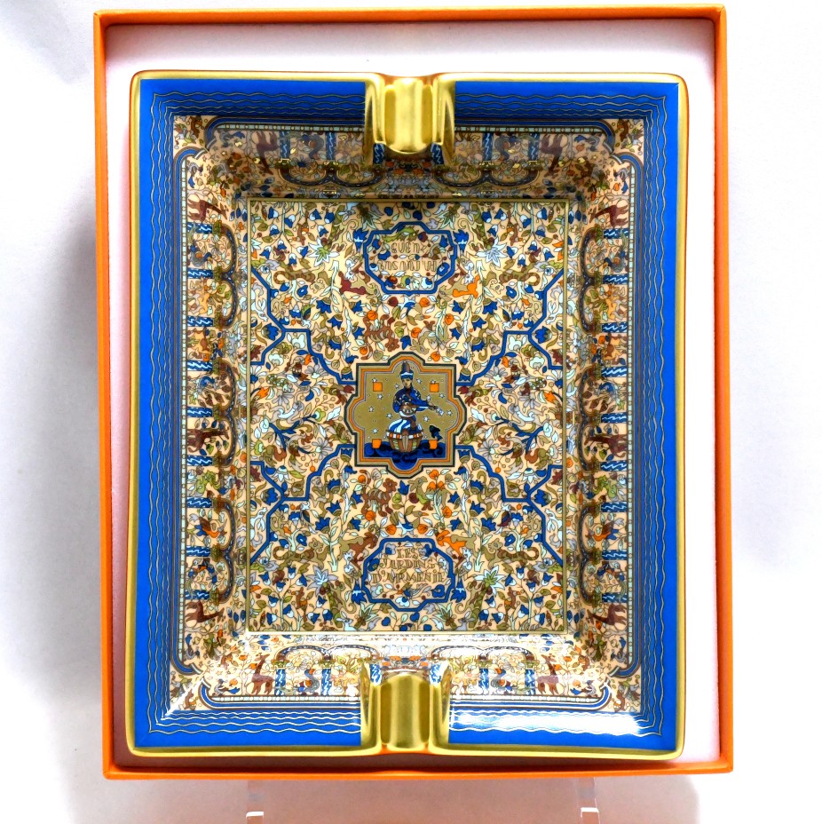 Hermes Les Jardins d'Armenie Change tray blue porcelain Ashtray plate tableware