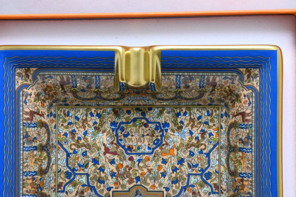 Hermes Les Jardins d'Armenie Change tray blue porcelain Ashtray plate tableware