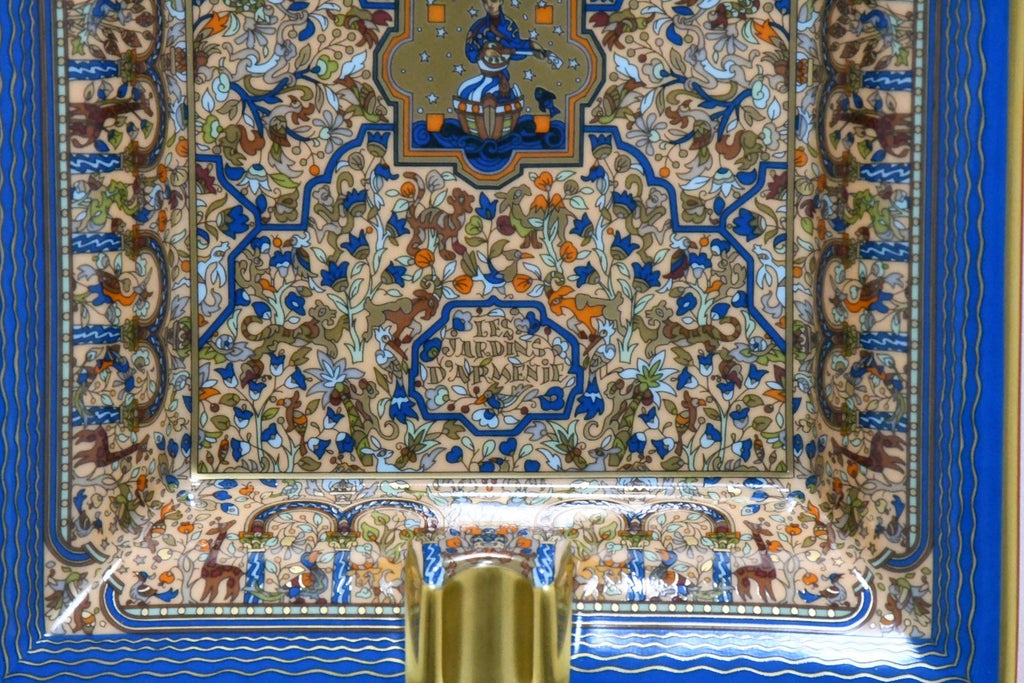 Hermes Les Jardins d'Armenie Change tray blue porcelain Ashtray plate tableware