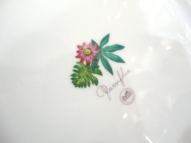 Hermes Passifolia Serving Plate 32 cm Set of 2 porcelain dinner green leaf