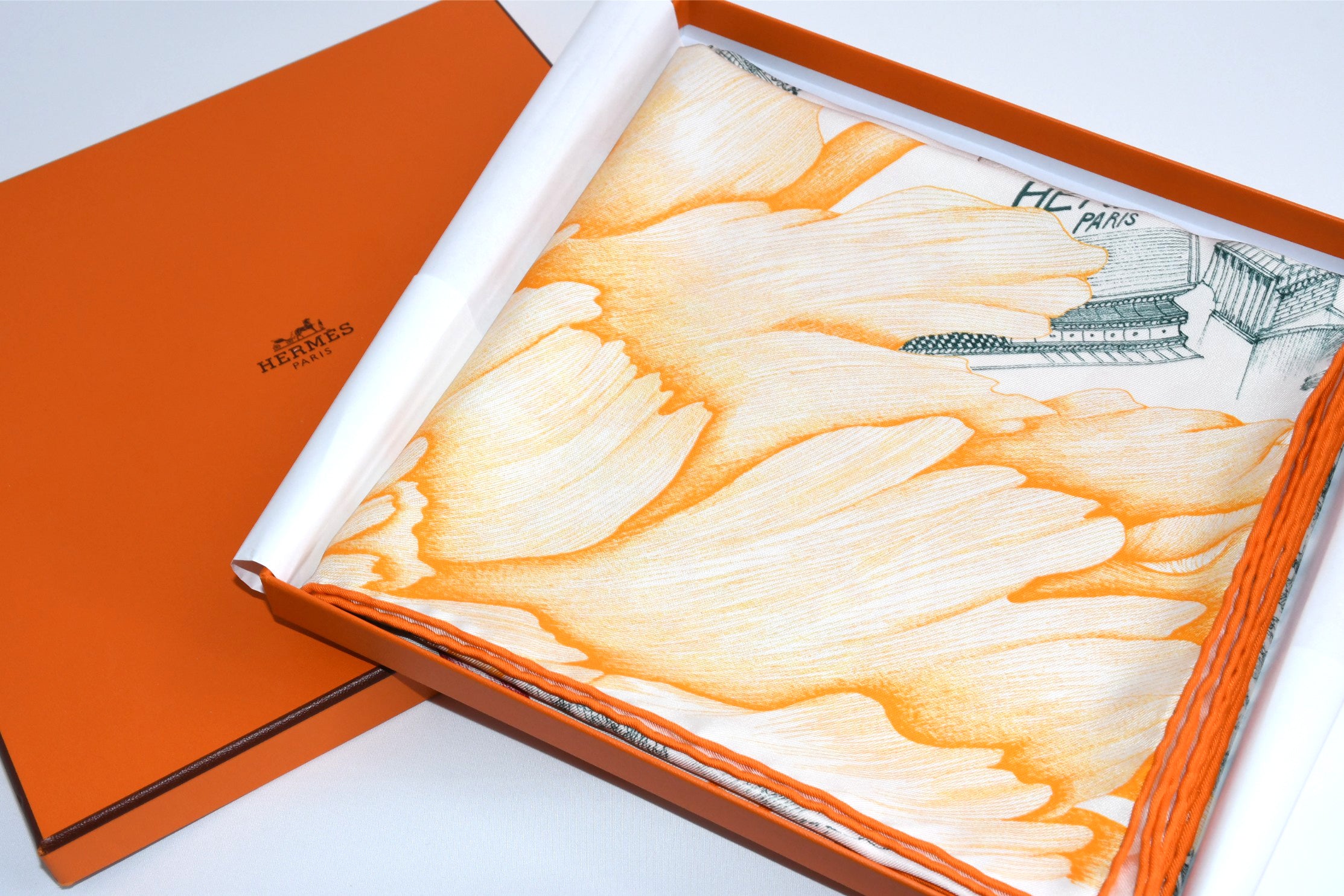 Hermes Scarf A l'Ombre des Pivoines 90 cm silk white orange Carre
