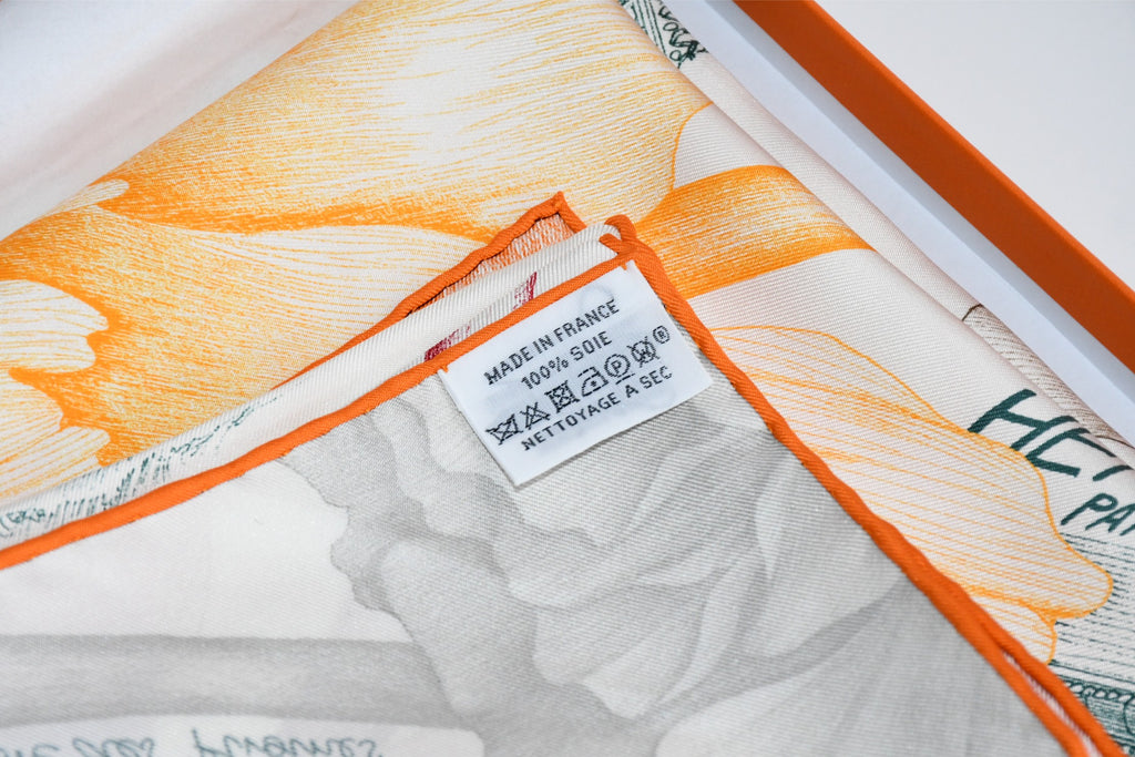 Hermes Scarf A l'Ombre des Pivoines 90 cm silk white orange Carre shadow flower
