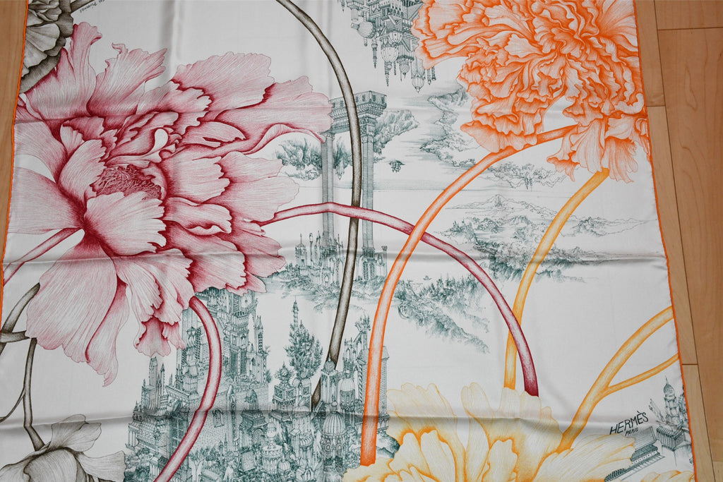 Hermes Scarf A l'Ombre des Pivoines 90 cm silk white orange Carre shadow flower