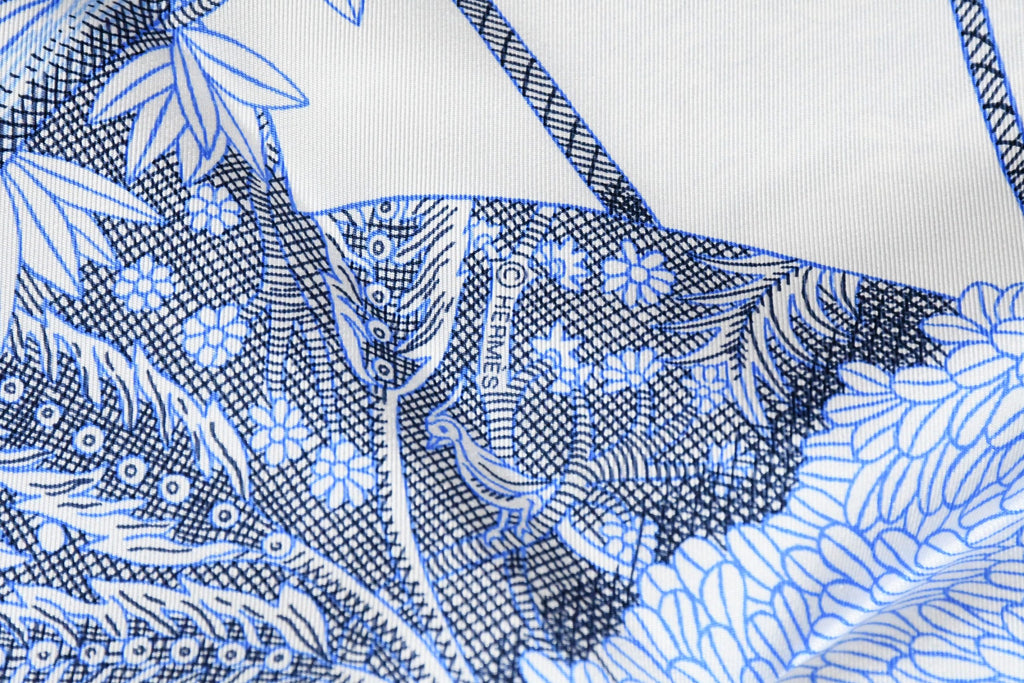 Hermes Scarf Acte III Scene I La Clairiere 90 cm silk light blue Carre sun 380