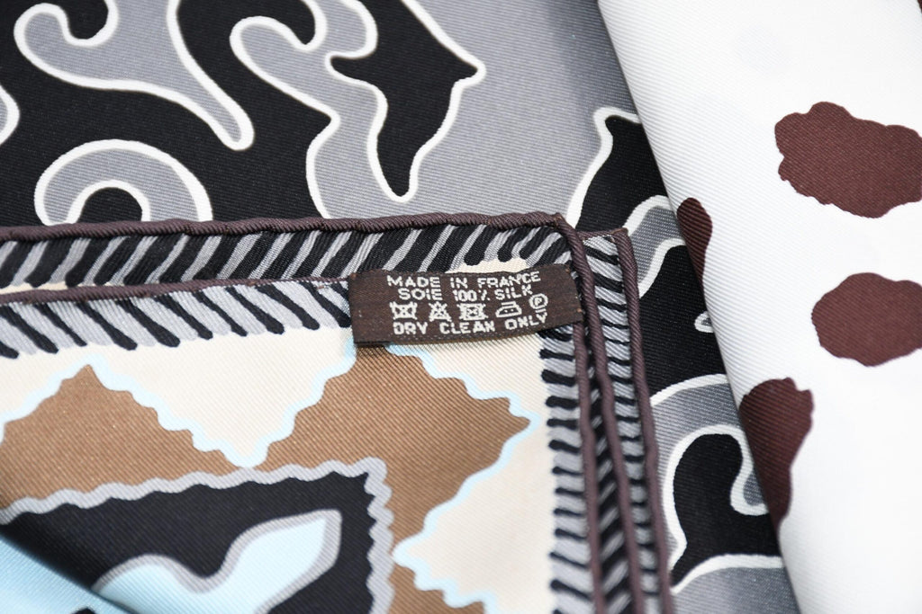 Hermes Scarf Appaloosa des Steppes by Alice Shirley 90 cm silk zebra horse Carre gray blue