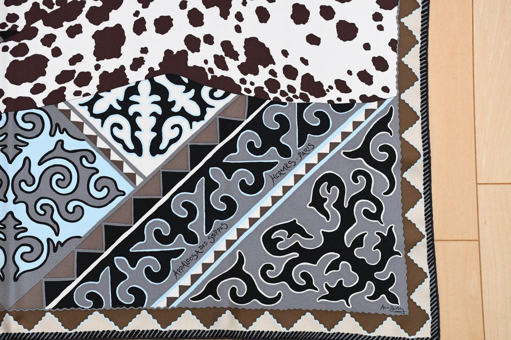 Hermes Scarf Appaloosa des Steppes by Alice Shirley 90 cm silk zebra horse Carre gray blue