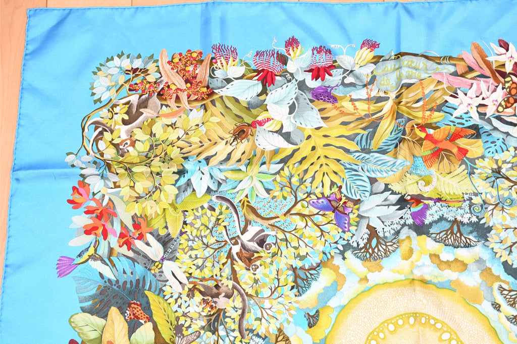 Hermes Scarf Au Coeur de la Vie 90 cm silk blue Carre life tree flower 35"