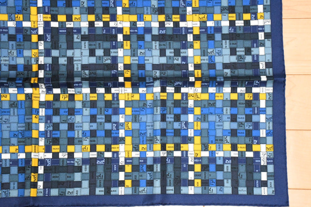 Hermes Scarf Bolduc au Carre 90 cm Silk navy dark blue ribbon 35"