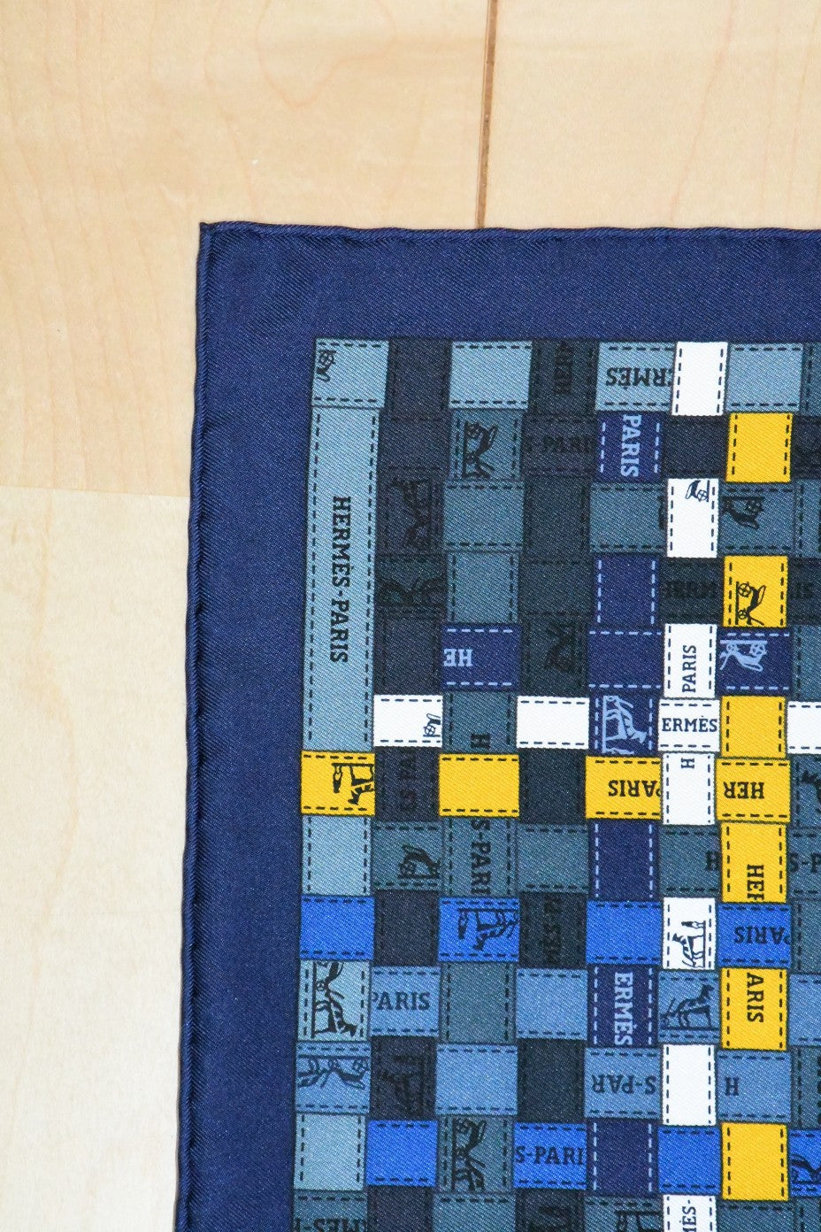 Hermes Scarf Bolduc au Carre 90 cm Silk navy dark blue ribbon 35"