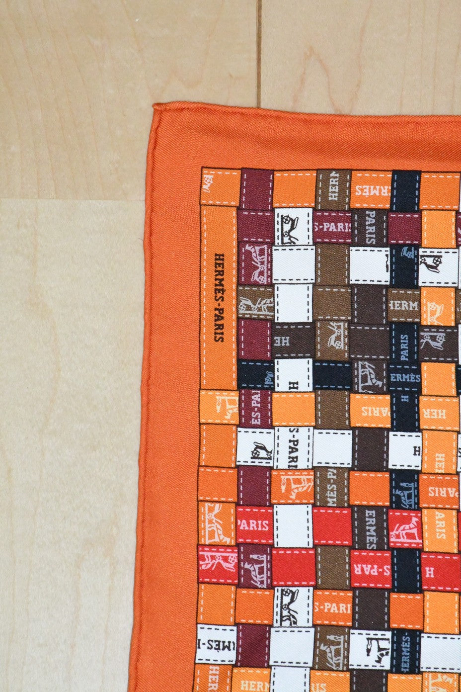 Hermes Scarf Bolduc au Carre 90 cm Silk orange brown ribbon 35"
