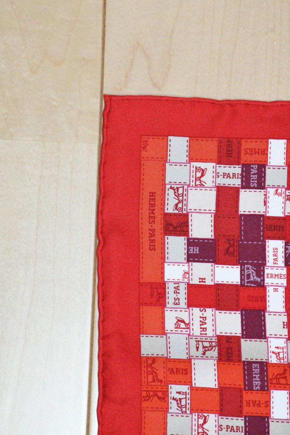 Hermes Scarf Bolduc au Carre 90 cm Silk red ribbon 35"