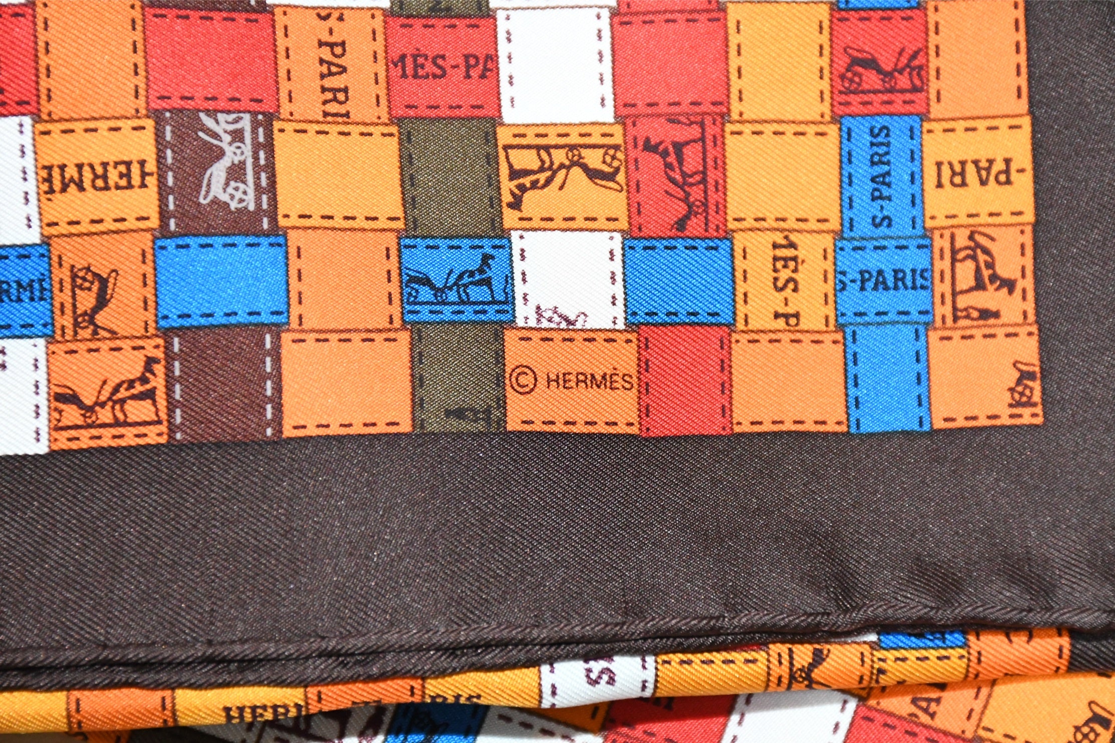 HERMÈS カレ90 BOLDUC AU CARRE Hermes Scarf Bolduc au Carre 90 cm silk brown orange ribbon 35