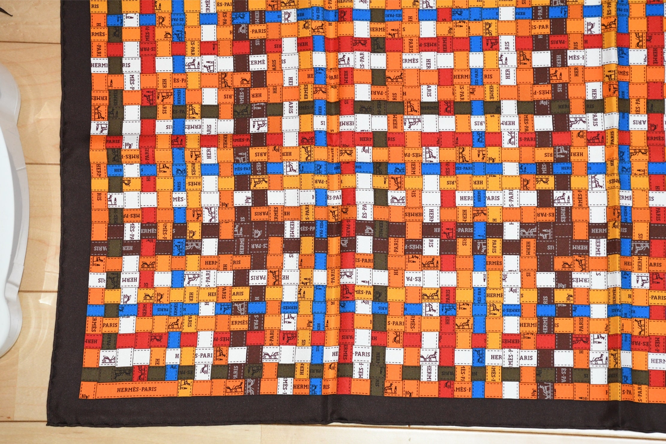 Hermes Scarf Bolduc au Carre 90 cm silk brown orange ribbon 35