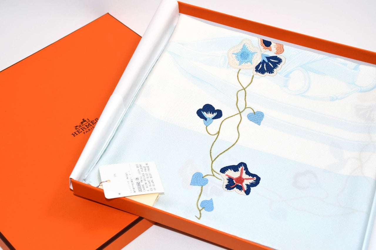 Hermes Scarf Brides Fleuries 90 cm silk light blue flower Carre 35"