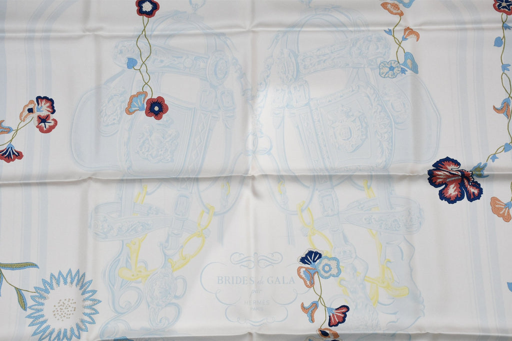 Hermes Scarf Brides Fleuries 90 cm silk light blue flower Carre 35"