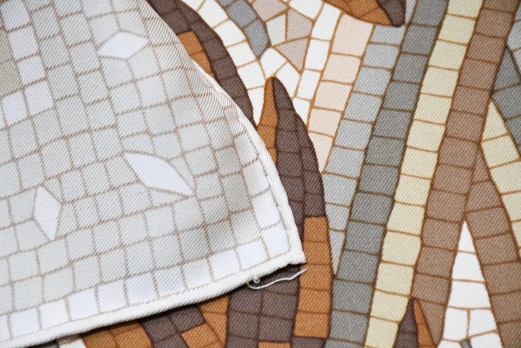 Hermes Scarf CAVE FELEM 90 cm silk brown camel Carre cat mosaic 35"