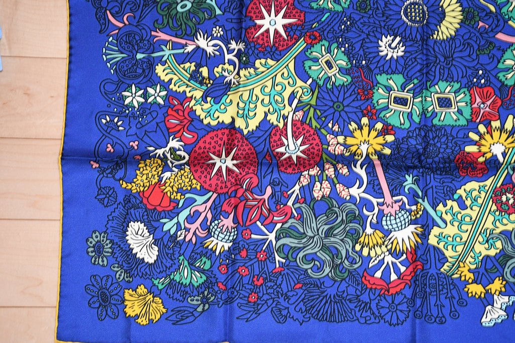 Hermes Scarf Cache Cache Fleuri 90 cm silk navy blue Carre flower 35"