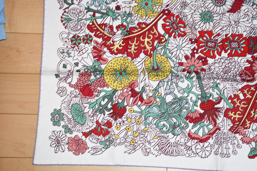 Hermes Scarf Cache Cache Fleuri 90 cm silk white Carre red flower 35"