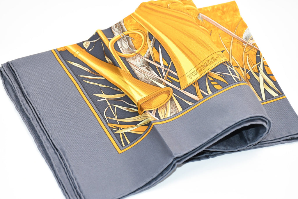 Hermes Scarf Chasse au bois 90 cm silk gray Carre fox animal hunter 35"