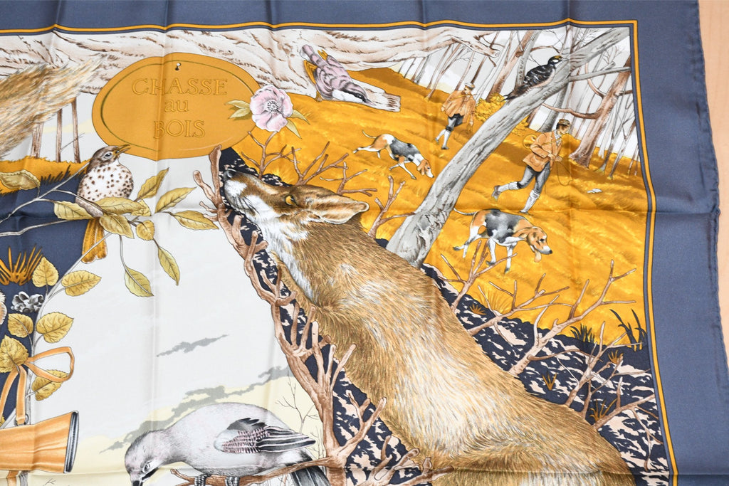Hermes Scarf Chasse au bois 90 cm silk gray Carre fox animal hunter 35"