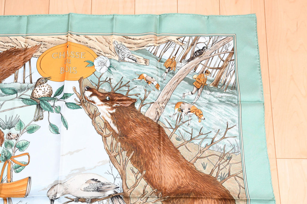 Hermes Scarf Chasse au bois 90 cm silk light green Carre fox animal hunter 35"