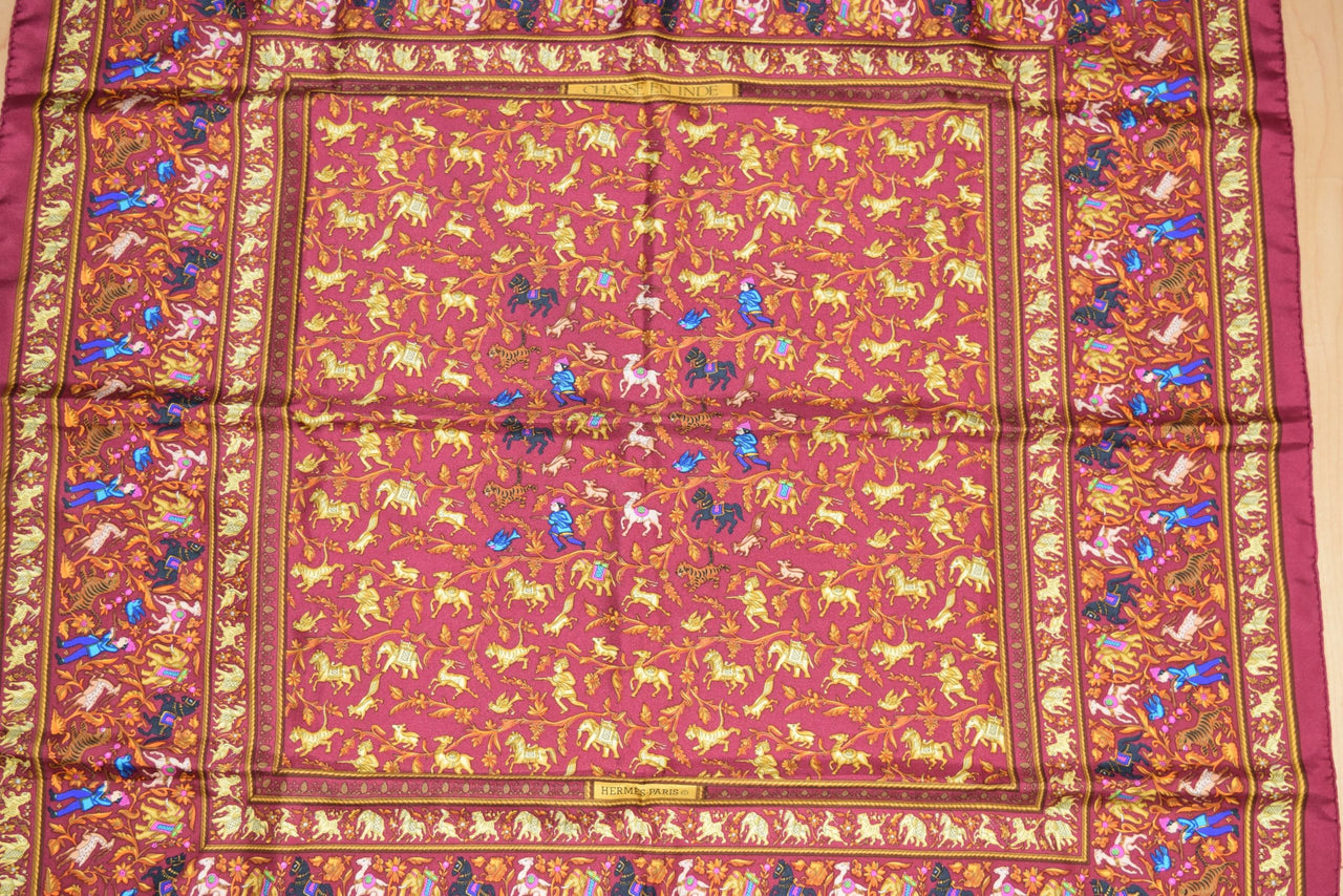 Hermes Scarf Chasse en Inde 90 cm Silk Purple Carre Shawl ME115