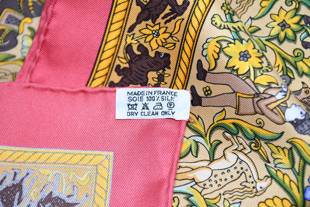 Hermes Scarf Chasse en Inde silk 90 cm pink yellow Carre India hunter 35"