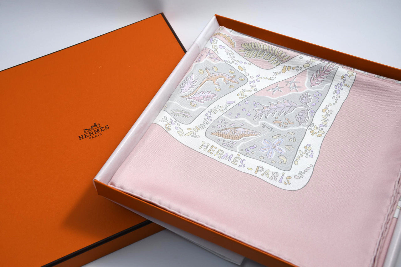 Hermes Scarf Chemins de Garrigue 90 cm silk pink Carre paths 35"
