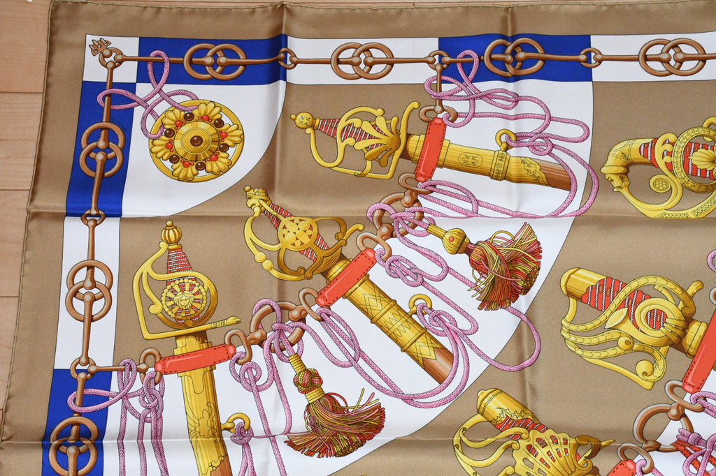 Hermes Scarf Cliquetis 90 cm silk blue beige Carre key chain 35"